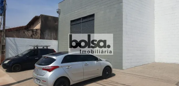 Galpão / Depósito / Armazém à venda, 230m² no Parque Roosevelt, Bauru