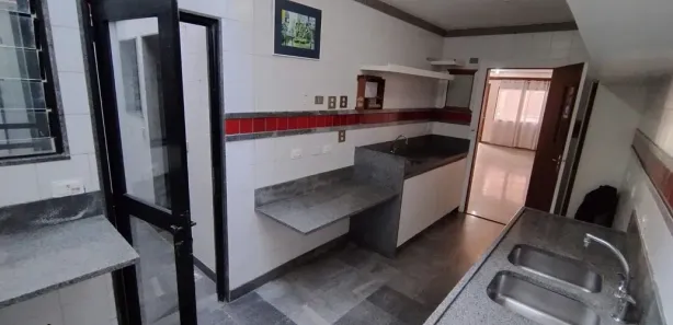 Casa de Condomínio com 5 Quartos para alugar, 165m² no Alto, Teresópolis