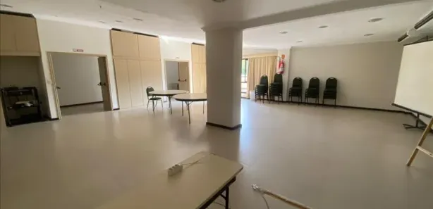 Loja / Salão / Ponto Comercial com 1 Quarto para alugar, 100m² no Fazenda Castelo, Resende