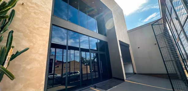 Galpão / Depósito / Armazém com 2 Quartos à venda, 336m² no Santa Maria, Uberaba