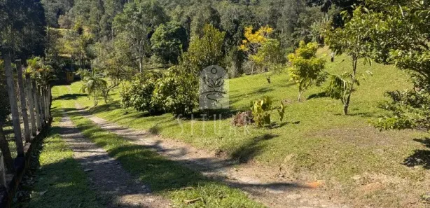 Fazenda / Sítio / Chácara com 2 Quartos à venda, 3750m² no , Juquitiba