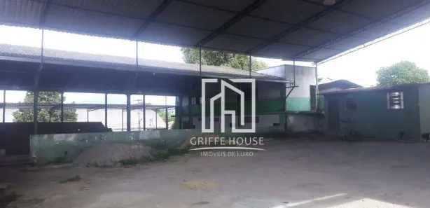 Galpão / Depósito / Armazém para venda ou aluguel, 1500m² no Chácaras Rio-Petrópolis, Duque de Caxias