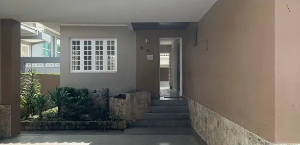 Casa de Condomínio com 3 Quartos para venda ou aluguel, 274m² no Parque Califórnia, Campos dos Goytacazes