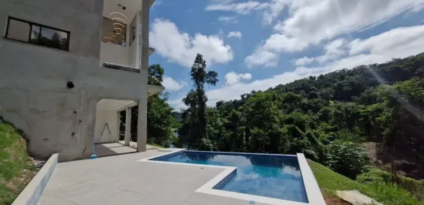 Fazenda / Sítio / Chácara com 3 Quartos à venda, 290m² no Chácaras Condomínio Recanto Pássaros II, Jacareí