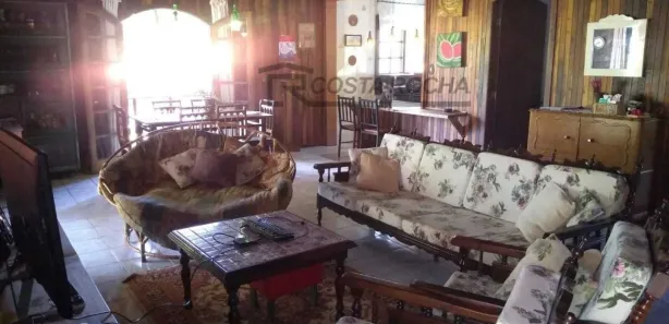 Fazenda / Sítio / Chácara com 3 Quartos à venda, 183m² no Itapecerica, Salto