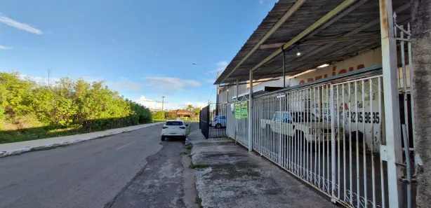Galpão / Depósito / Armazém com 2 Quartos à venda, 300m² no Área de Desenvolvimento Econômico, Brasília