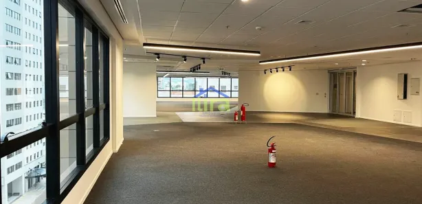 Galpão / Depósito / Armazém para alugar, 1354m² no Alphaville Industrial, Barueri