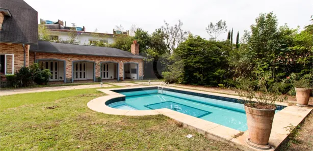 Sobrado com 4 Quartos para venda ou aluguel, 703m² no Vila Morumbi, São Paulo