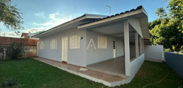 Casa com 3 Quartos para alugar, 105m² no Jardim Pancera, Toledo