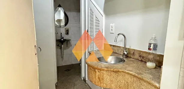 Loja / Salão / Ponto Comercial para alugar, 35m² no Centro, Macaé
