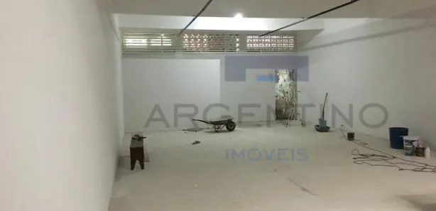 Loja / Salão / Ponto Comercial à venda, 266m² no Centro, Poá