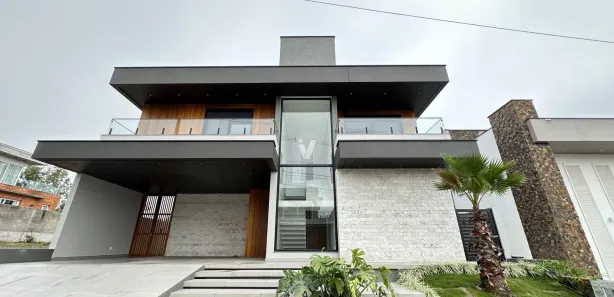 Casa de Condomínio com 5 Quartos à venda, 381m² no Camobi, Santa Maria