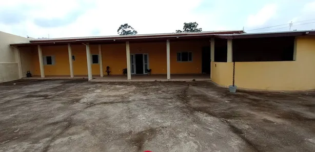 Fazenda / Sítio / Chácara com 2 Quartos à venda, 200m² no Vila Menino Jesus, Caçapava