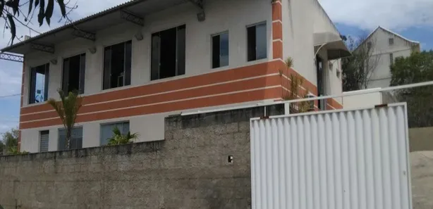 Galpão / Depósito / Armazém à venda, 390m² no Porto da Roça I, Saquarema