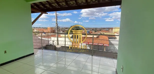 Casa com 3 Quartos para alugar, 235m² no Monte Carmelo, Montes Claros
