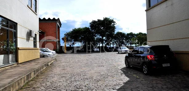 Galpão / Depósito / Armazém à venda, 2120m² no Jardim Lindóia, Porto Alegre