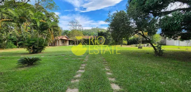 Fazenda / Sítio / Chácara com 6 Quartos à venda, 3200m² no Engenheiro Passos, Resende