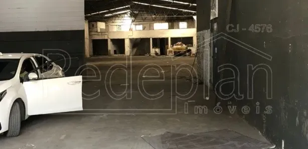 Galpão / Depósito / Armazém para alugar, 751m² no Ano Bom, Barra Mansa