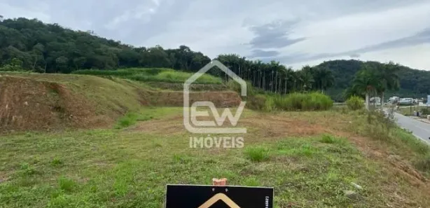Terreno / Lote / Condomínio com 1 Quarto à venda, 1047m² no , Massaranduba
