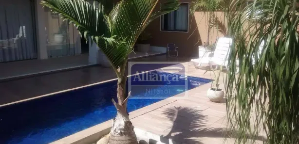 Casa de Condomínio com 4 Quartos à venda, 460m² no Itaipu, Niterói