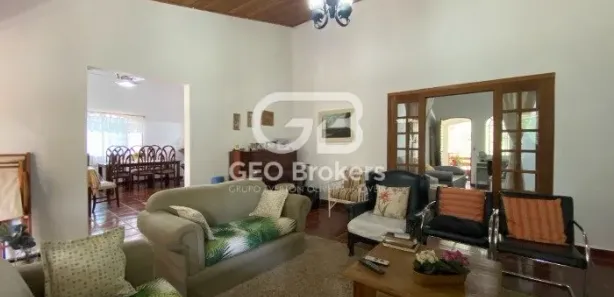 Fazenda / Sítio / Chácara com 5 Quartos à venda, 300m² no BOA VISTA, Igaratá