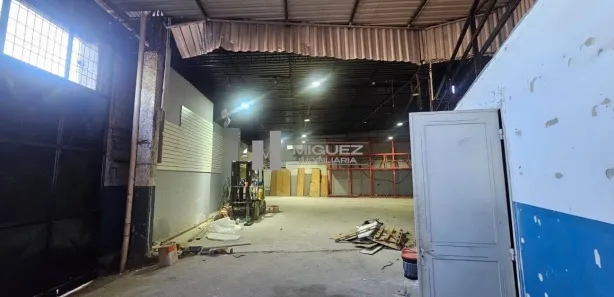 Galpão / Depósito / Armazém com 2 Quartos para alugar, 261m² no São Cristóvão, Rio de Janeiro