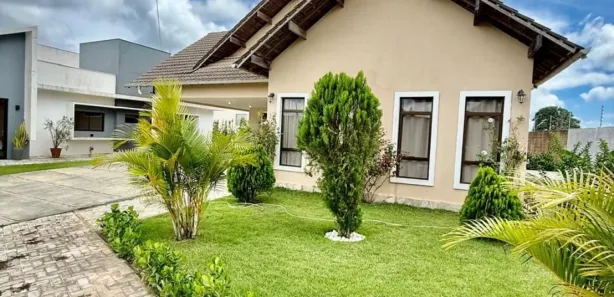 Casa de Condomínio com 4 Quartos para alugar, 150m² no , Bananeiras