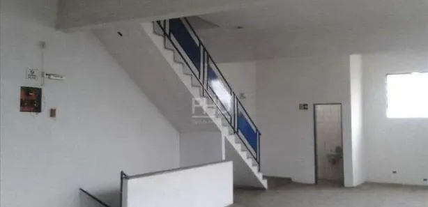 Galpão / Depósito / Armazém para alugar, 350m² no Casa Grande, Diadema