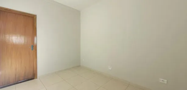 Casa com 3 Quartos para alugar, 70m² no Jardim Colina Verde, Maringá