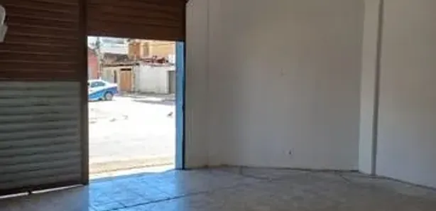 Loja / Salão / Ponto Comercial para alugar, 35m² no Cajueiros, Macaé