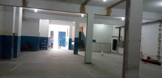 Prédio Inteiro para venda ou aluguel, 2700m² no Jardim Vinte e Cinco de Agosto, Duque de Caxias