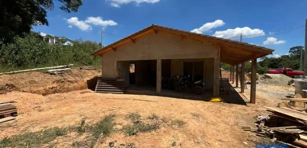 Fazenda / Sítio / Chácara com 3 Quartos à venda, 1000m² no , Mairinque