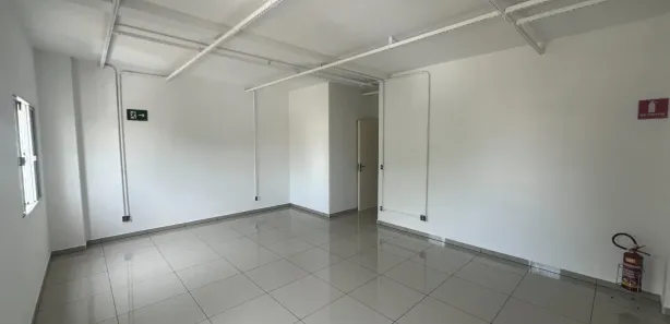 Conjunto Comercial / Sala para alugar, 61m² no Jardim Nossa Senhora de Fátima, Araras
