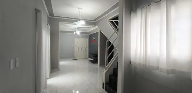 Sobrado com 4 Quartos para alugar, 209m² no São Vicente, Araçatuba