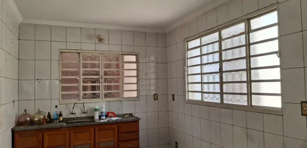 Casa com 3 Quartos para alugar, 180m² no Jardim São Luiz, Limeira