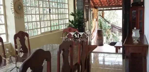 Fazenda / Sítio / Chácara com 4 Quartos à venda, 390m² no Araras, Petrópolis