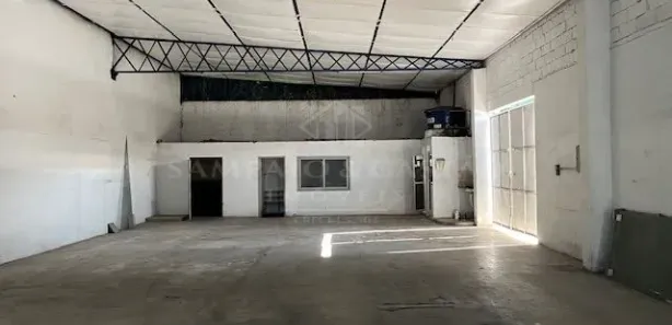 Loja / Salão / Ponto Comercial para alugar, 300m² no Vila Julieta, Resende