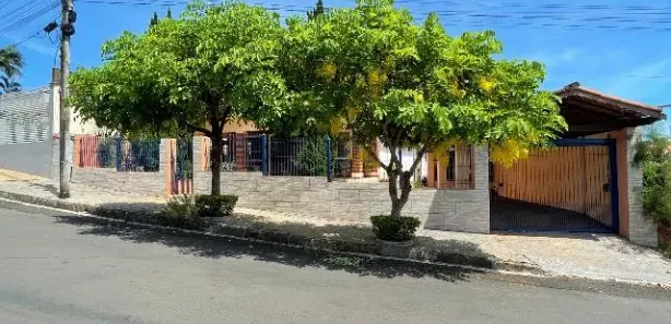 Casa com 3 Quartos à venda, 204m² no Centro, Águas de São Pedro