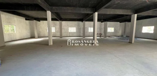 Galpão / Depósito / Armazém para alugar, 700m² no Vila Muqui, Teresópolis