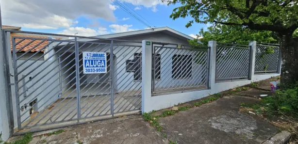Casa com 3 Quartos para alugar, 120m² no Jardim Presidente Kennedy, Apucarana