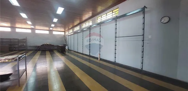 Conjunto Comercial / Sala para alugar, 470m² no Centro, Araras
