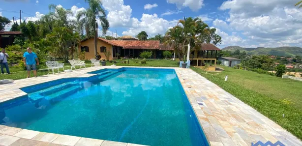 Fazenda / Sítio / Chácara com 4 Quartos à venda, 4900m² no , Mairinque