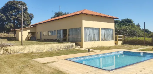 Casa de Condomínio com 2 Quartos para alugar, 200m² no Condomínio Águas da serra, Hidrolândia