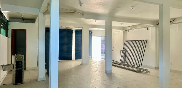 Galpão / Depósito / Armazém para alugar, 200m² no Novo Aleixo, Manaus