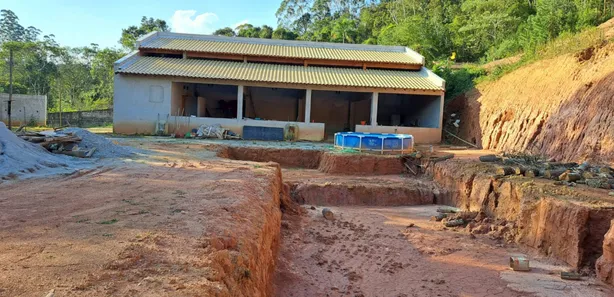 Terreno / Lote / Condomínio com 1 Quarto à venda, 4255m² no Itaquaciara, Itapecerica da Serra