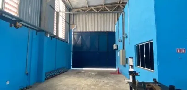 Galpão / Depósito / Armazém à venda, 900m² no Imboassica, Macaé