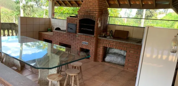 Fazenda / Sítio / Chácara com 2 Quartos à venda, 335m² no , Igaratá