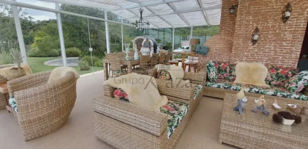 Casa de Condomínio com 5 Quartos para venda ou aluguel, 2500m² no , Campos do Jordão