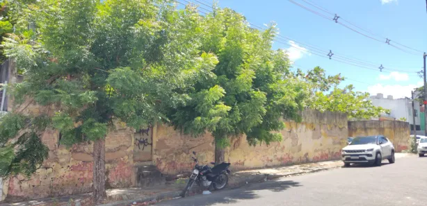 Terreno / Lote / Condomínio para alugar, 1695m² no José Bonifácio, Fortaleza