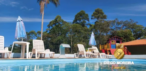 Fazenda / Sítio / Chácara com 4 Quartos à venda, 1000m² no , Nazaré Paulista